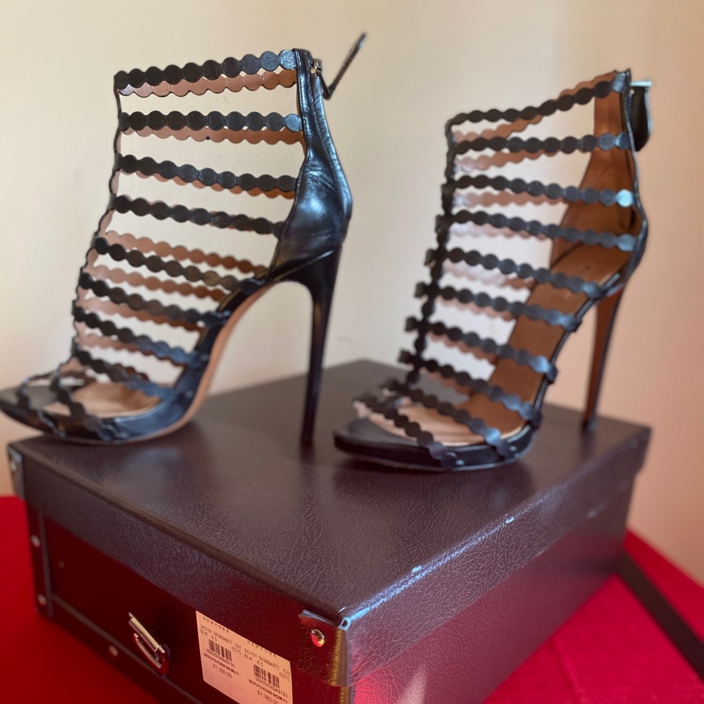 Alaïa pump sandals